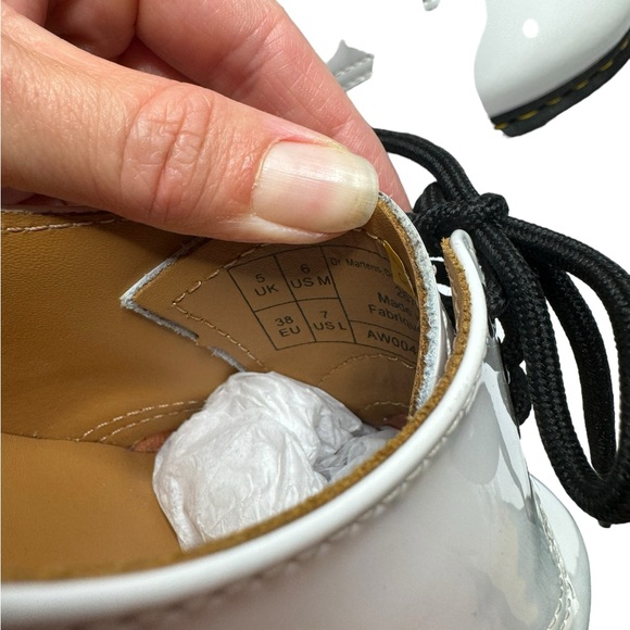 Dr. Martens | NWOB 1461 Classic Oxford in White Patent UK5/US7 - Picture 9 of 11